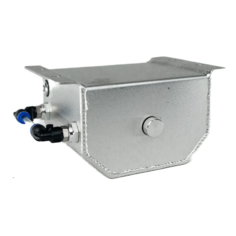 Silver Catch Can 050a8891 8x8