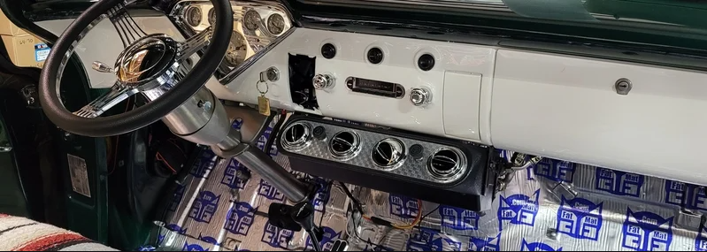 Mustang Ac In Truck 2.jpg